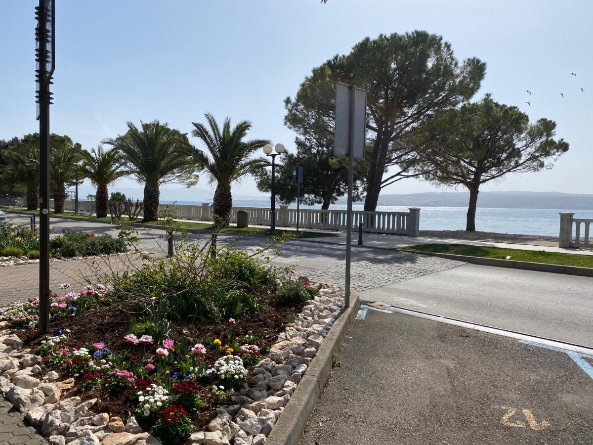 Family Apartments Vesna- 100 M Beach -Center Криквеница Екстериор снимка