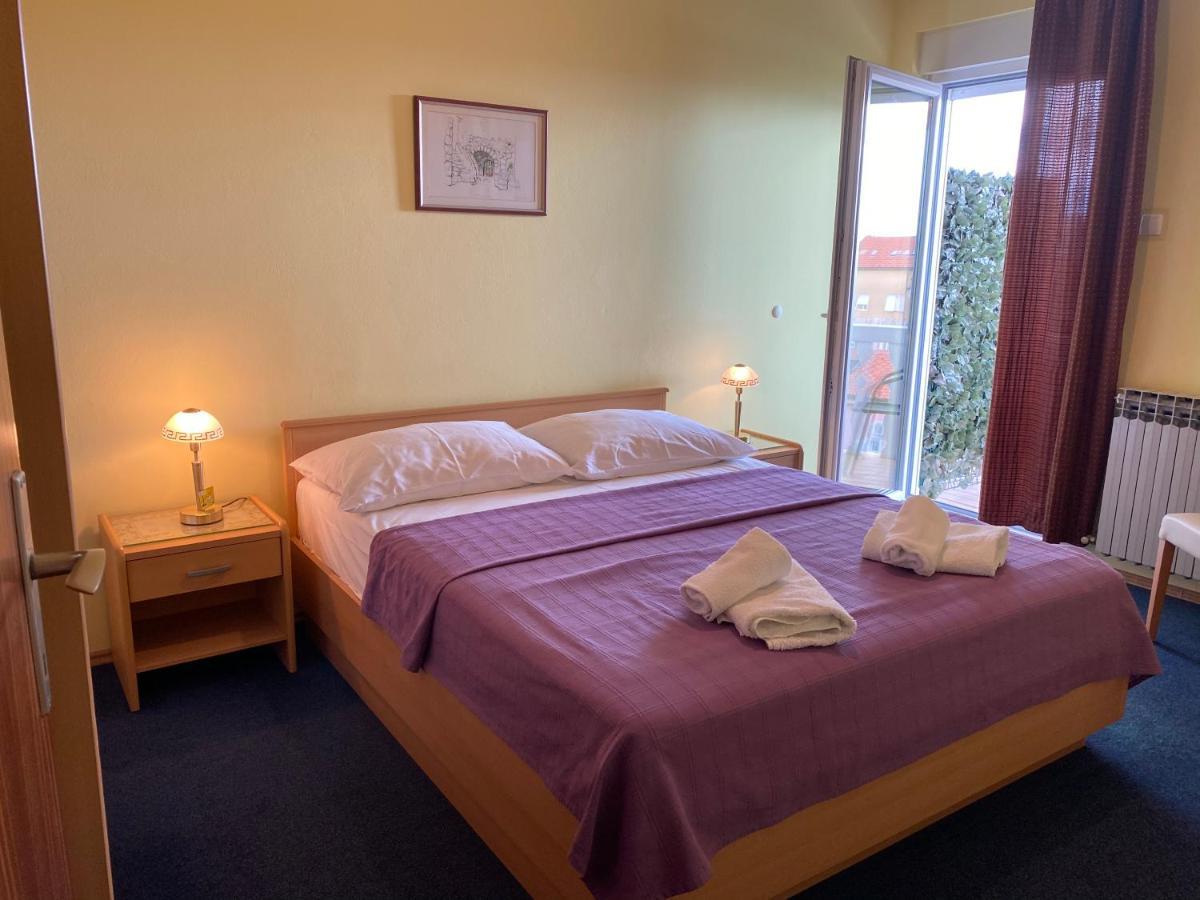Family Apartments Vesna- 100 M Beach -Center Криквеница Екстериор снимка