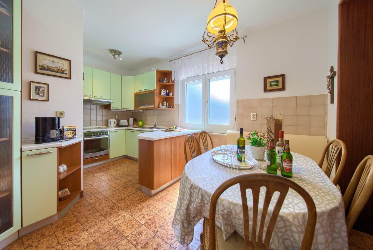 Family Apartments Vesna- 100 M Beach -Center Криквеница Екстериор снимка